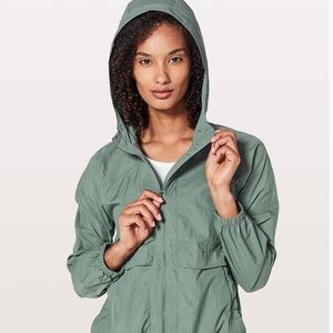 Lululemon light windbreaker jacket